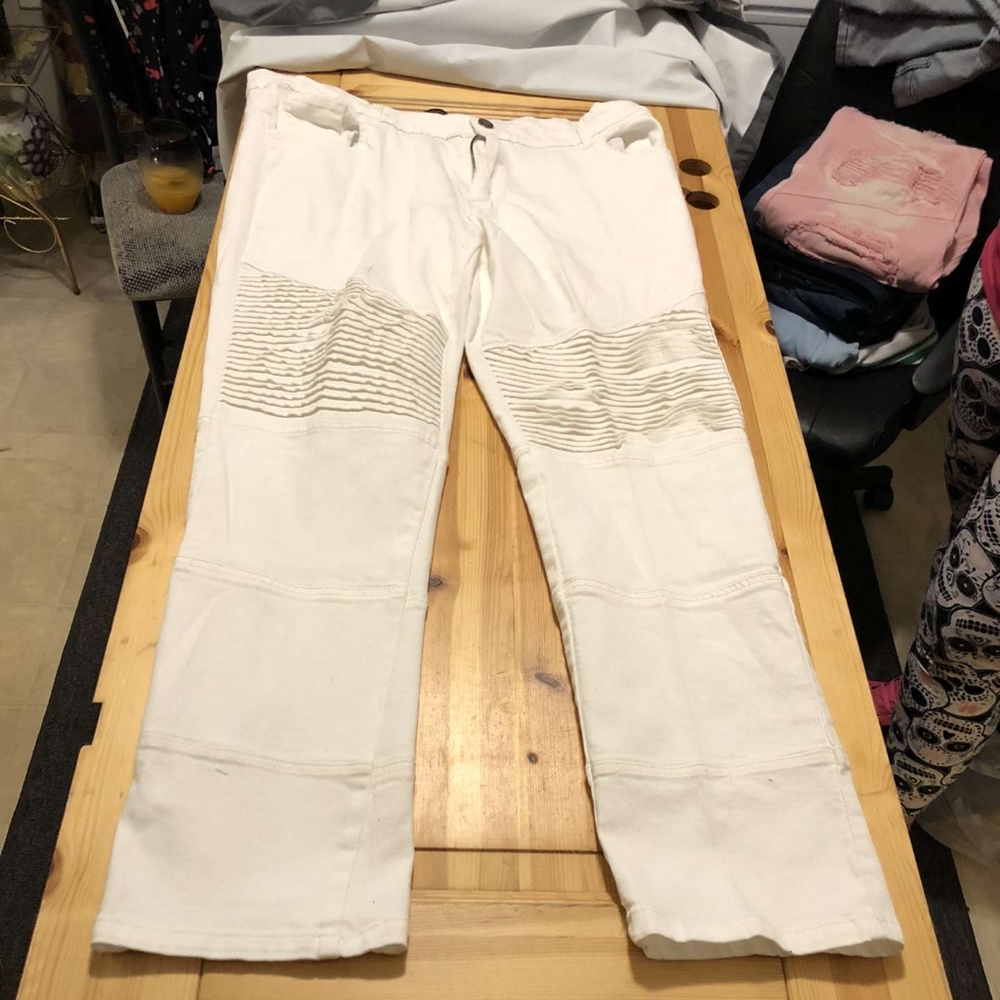 NWOT White Regal Exchange Mens Jeans